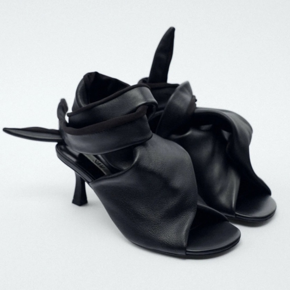 Zara Wrapped Around Black Sandal Heels Sz 41 (US10)